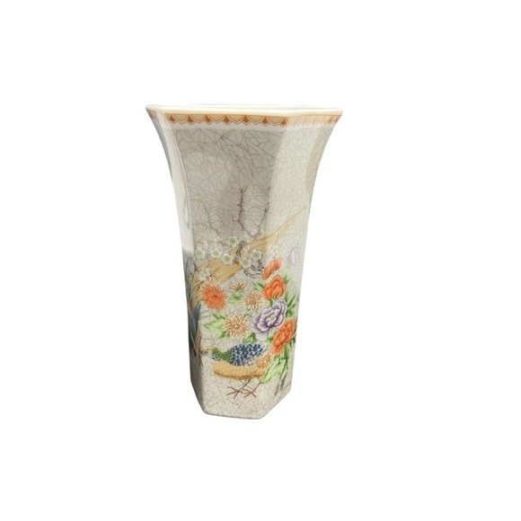 Fleurs De Chine Shafford Ceramic Vase features peasant birds and flowers 7.25T - Picture 2 of 12